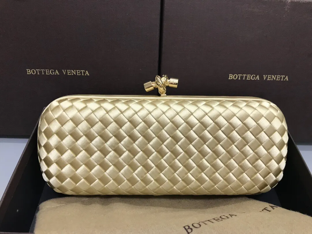 Style No. (8651), upgraded version of full silk evening bag inside and outside~~~INTRECCIATO woven IMPERO STRETCH KNOT clutch bag, hand-woven silk, smooth satin piping, Intrecciato engraved metal buckle, silk satin lining. Large size: 25cm*10cm*5cm